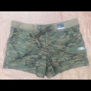Ana Camouflage Cargo Shorts